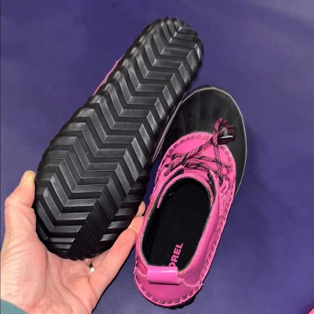 Sorel Hot Pink and Black Lace-Up Rain & Snow Boots with Treaded Sole